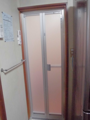 松原市　浴室ドア取替え工事！